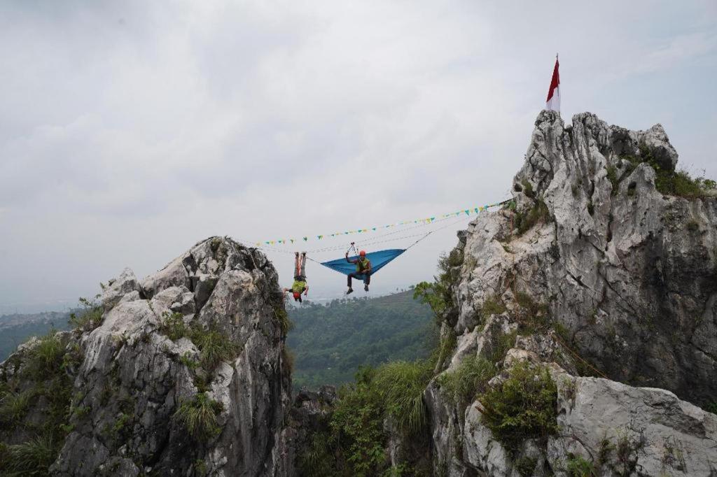 Oyo Homes 90917 Eco Tourism Geopark Padalarang Homestay Syariah Бандунг Екстериор снимка